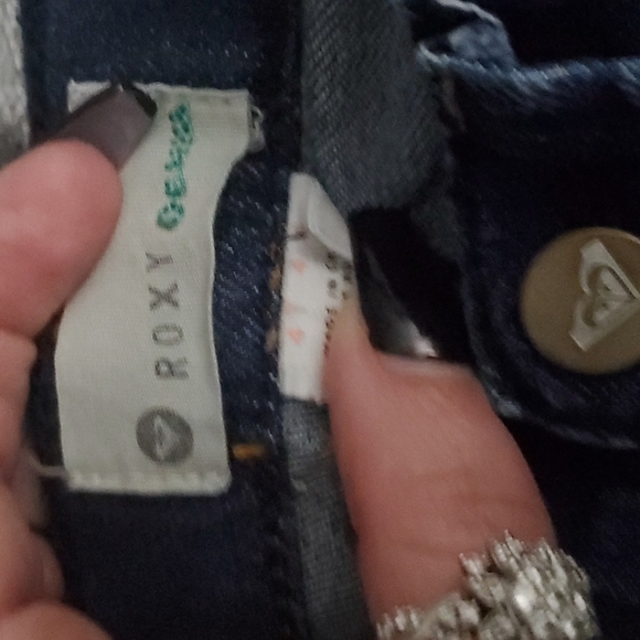 3 pairs of jeans 4t and 4 - Picture 7 of 10